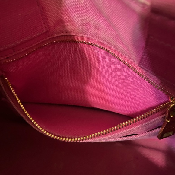 Prada pink handbag - Picture 2 of 10
